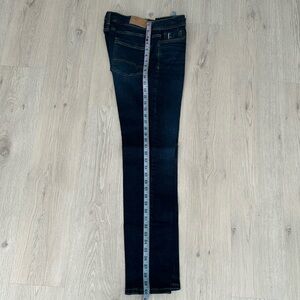 Like new! Dark wash low rise jeans